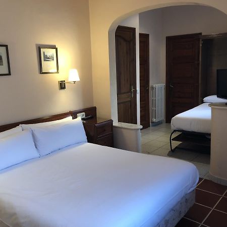 Hostal De La Gloria Viladrau Luaran gambar