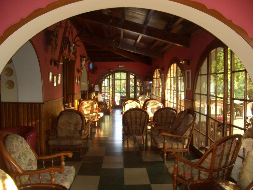 Hostal De La Gloria Viladrau Luaran gambar
