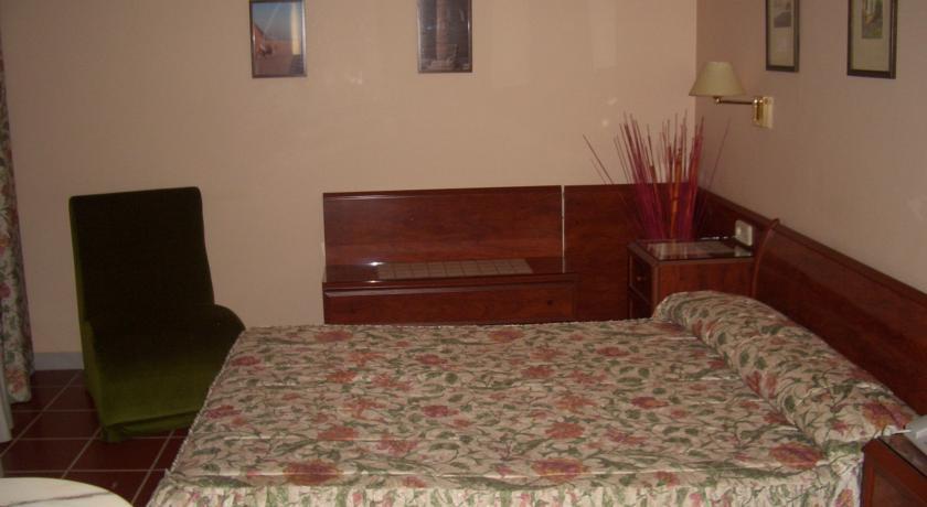 Hostal De La Gloria Viladrau Luaran gambar